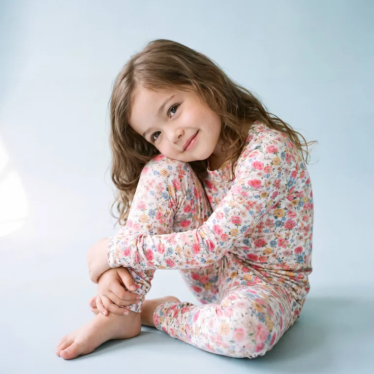 Rosy Posy bamboo long sleeve pajama set — model